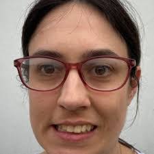 Amanda Root's Instagram, Twitter & Facebook