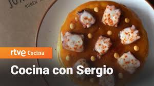 Chocolate con menta, frutas, vainilla, crema de cacahuete. Cocina Con Sergio Tortilla De Patata Ilustrada Del Chef Ruben Arnanz Rtve Cocina Youtube