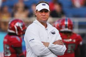 Kiffin formerly served as the offensive coordinator for the usc trojans football team from 2005 to 2006, head coach of the national football league's oakland raiders from 2007 to 2008, head coach of the university of tennessee volunteers college. Questions On Hogs Bombarding Lane Kiffin