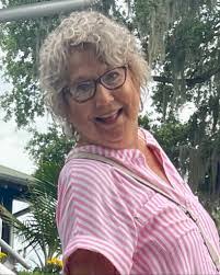 Melody Richards's Instagram, Twitter & Facebook