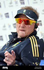 England bowling coach hi-res stock photography and images