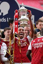 But not before a false start from auba! In Pictures Arsenal Lift Fa Cup Trophy At Empty Wembley Stadium After Beating Chelsea London Evening Standard Evening Standard
