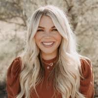 Megan Mclean's Instagram, Twitter & Facebook