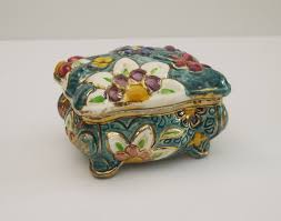 Vintage French Glazed Majolica Floral And Gold Gilded Jewerly Etsy Majolica French Vintage Vintage Ceramic