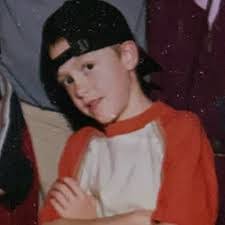 Linda Lazo's Instagram, Twitter & Facebook