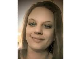 Kim Riccardi's Instagram, Twitter & Facebook