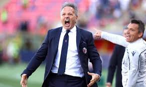 Siniša mihajlović, being ever present for bologna and continuing to coach the team, all the while battling. Mihajlovic Bleibt In Bologna