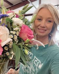 Crusty & Dusty shop opening in Farmington