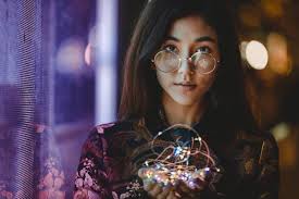 Immagini e foto stock di Bella donna di razza mista