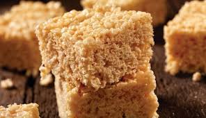 Des Carres Aux Rice Krispies A L Erable Pour Les Fetes Miam Easy Halloween Dishes Desserts Sweets Desserts