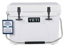 Designed for the serious outdoor adventure, the igloo imx cooler is 40% lighter than a rotomolded cooler and the ultratherm insulation in the body and lid keeps contents cold longer with 4. Igloo Imx Cooler 24 Qt White Ace Hardware