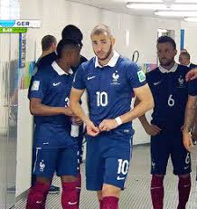 Free animated gifs reaction, sprites stickers. I Love Football Random Cute Gifs Of Benzema Aka El Gato