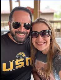 Eagles, best anniversary gift is 2 more wins