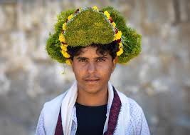 Instead, compliment the guy you like in a playful, backhanded that shows him that you're impressed, but not too impressed. Saudi Arabia Flower Men