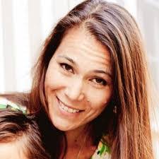 Liz Boyd's Instagram, Twitter & Facebook