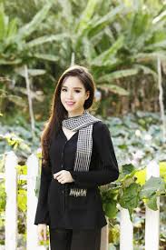 Image result for thang ba hoa Hue va ao tim images