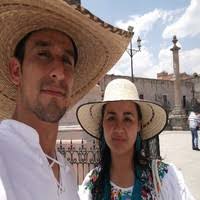 60+ "Efrén Fuentes" profiles