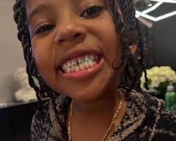 Nouveau post de Kim : La fée des dents a été sympa avec nous 🦷🧚💵💎 :  r/KUWTK