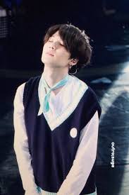 Pin De Esra Kurt Em Yungi Com Imagens Suga Min Yoongi