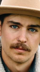 Wednesday 11/19 @ 6pm, Tyler John Kraehling @tylerjohnkraehling kicks off  the week with original music during the Early Show, going deep into the  folk genre. Tyler John Kraehling has been traveling through