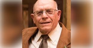 Jerry Lewallen's Instagram, Twitter & Facebook