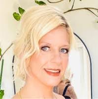 Angie Hampton's Instagram, Twitter & Facebook