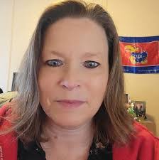 Lilly Meek's Instagram, Twitter & Facebook