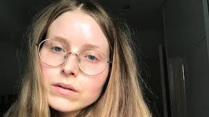 As she publishes a feminist collection jessie cave was 19 and had just dropped out of university when she signed up to a children's agency. Jessie Cave Verriet Kindern Nichts Vom Tod Ihres Bruders Promiflash De