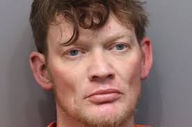 Suspect barricades himself in home as Hamilton County deputies try to serve  warrant