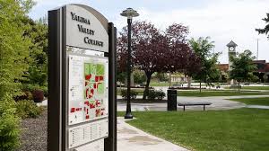 Stimulus Help For College Students On The Way But Some Get Left Out Yakima Herald Republic College College Students Student Government