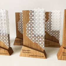 Epingle Sur Trophy Cups