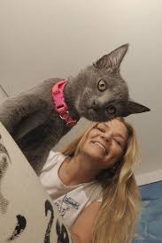 Atendimento personalizado, com segurança, conforto, passeios, brincadeiras e muito. Cuidar De Caes E Gatos Esta Em Alta Pet Sitter E Dog Walker Tem Renda De Ate R 3 Mil Capacitacao Extra Online