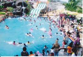 Melainkan disana terdapat taman reptil, berbagai burung dan unggas langka, taman batu karts yang sangat unik. Tempat Seru Seruan Dreamland Waterpark Ajibarang Kaskus