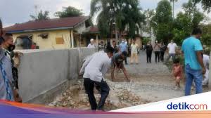 Prangko yang menampilkan soekarno juga diterbitkan oleh pemerintah kuba pada tanggal 19 juni 2008. Https Netral News En Is This The Proof That Nagita Slavina Is Pregnant Html 2021 04 16t13 33 35z Https Akcdn Detik Net Id Visual 2021 02 17 Nagita Slavina 169 Jpeg Wid 63 W 650 T Jpeg Https Netral News En While The Price Is Down Thr Should Be Used
