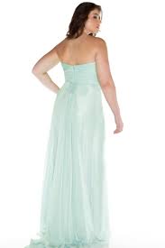 La location de robes de créateurs et la location de robes de luxe n'est pas réservée qu'aux femmes les plus minces ! Robe De Soiree Rose Fluide Grande Taille Jmrouge Fr