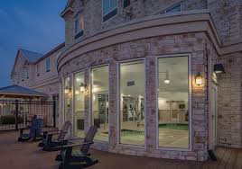 Bathrooms include showers and hair dryers. Hilton Garden Inn Granbury 118 2 6 8 Granbury Hotel Deals Reviews Kayak