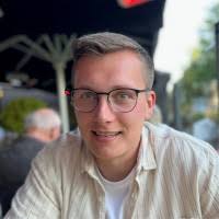 60+ perfiles de «Aude»