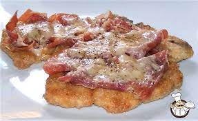 La cotoletta alla bolognese, detta anche petroniana dal santo patrono della città, è uno dei piatti tipici della città di bologna. Un Pensionato In Cucina Cotoletta Alla Bolognese La Petroniana