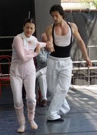 Carla fracci, mito indiscusso del balletto e del mondo della danza, è venuta a mancare all'età di 84 anni. File Carla Fracci And Fabio Grossi Jpg Wikipedia