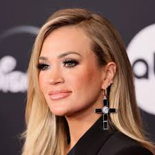 danielle gilmore (@dhgilmoree)