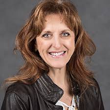 Sandra Plank's Instagram, Twitter & Facebook