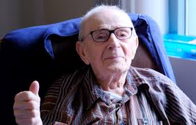 M. Bouchard pète le feu à l'aube de ses 102 ans