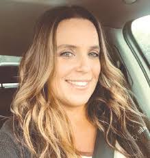 Jennifer Meeks's Instagram, Twitter & Facebook