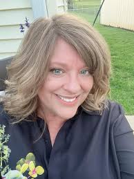 which hair color looks better