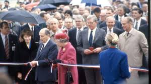 Ouverture qui a eu lieu après 6 ans de travaux. Coquelles Le 6 Mai 1994 Le President Et La Reine Inauguraient Le Tunnel Sous La Manche