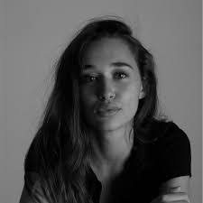 Suzanne Pace's Instagram, Twitter & Facebook