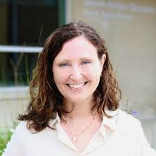 Elizabeth Campagna's Instagram, Twitter & Facebook