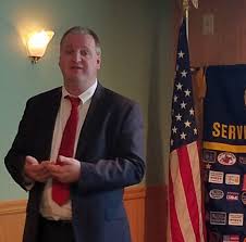 VanWagoner speaks to Exchange Club