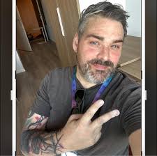 Hi trying this again, I'm coming to Da nang 17th of september. Would be  great if I can make some friends to hang out with while I'm there.