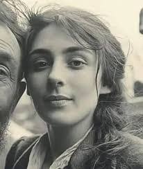 Nancy Pineiro's Instagram, Twitter & Facebook